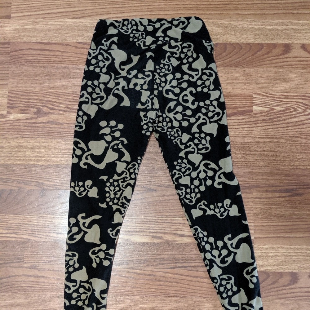 LuLaRoe Black and Tan Leggings